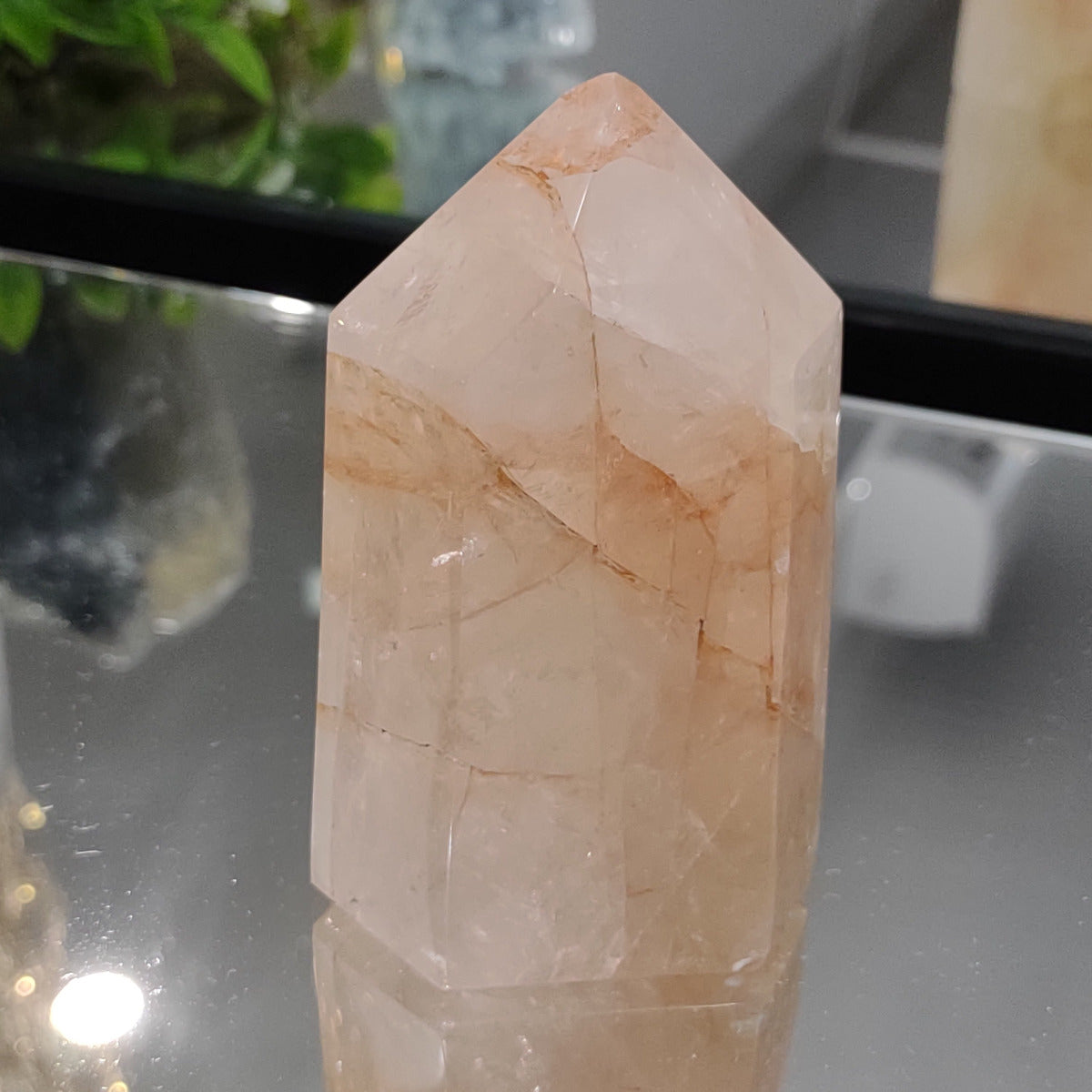 Fire Quartz Generator with Rainbows - Apricot (9.1cm) - 308g