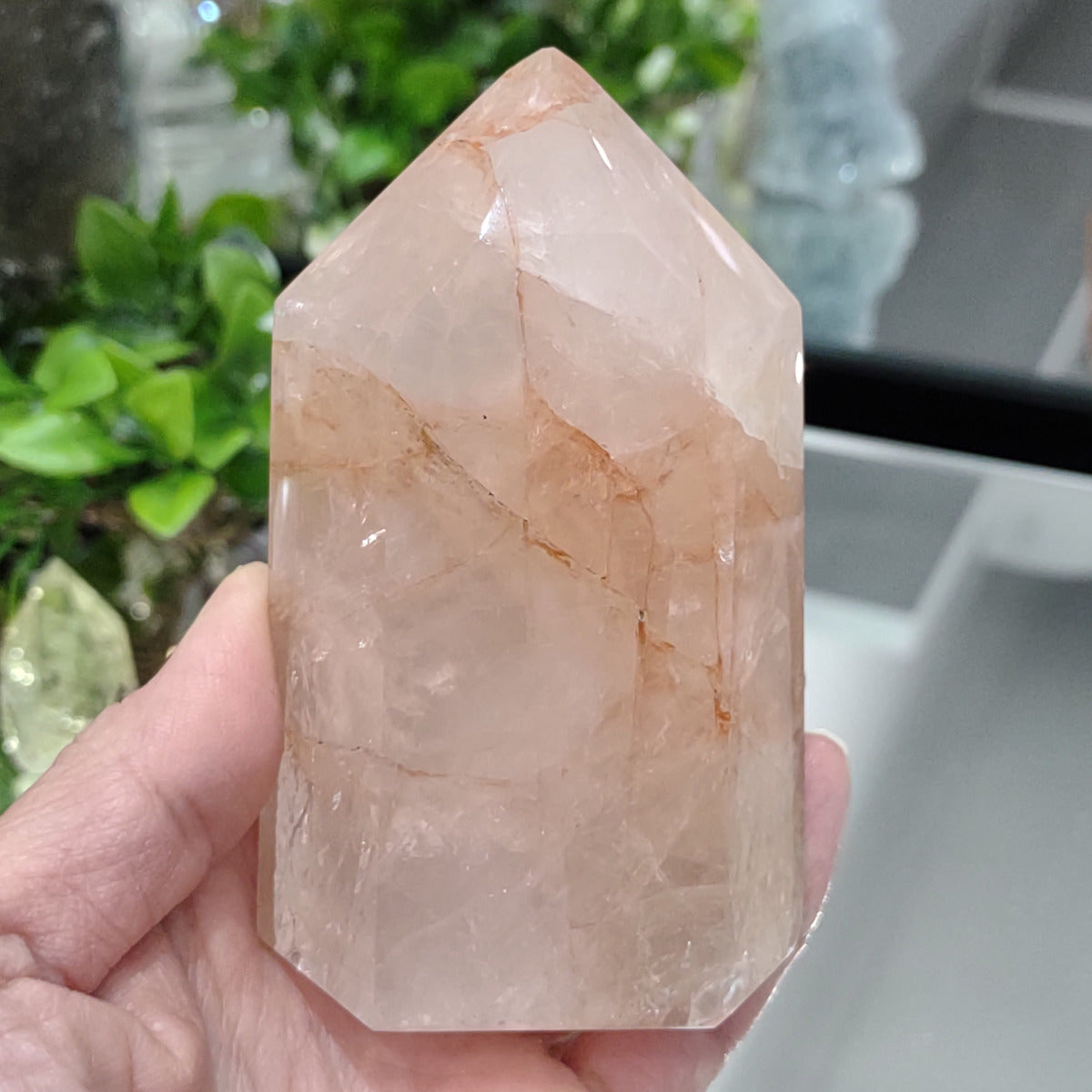 Fire Quartz Generator with Rainbows - Apricot (9.1cm) - 308g