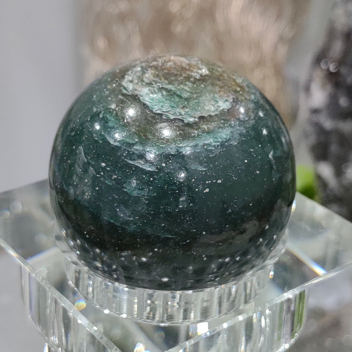 Green Aventurine Sphere with Mica (4.5cm) - 130g