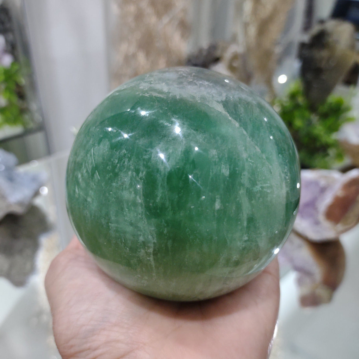 Fluorite Sphere Green (8.1cm) - 888g