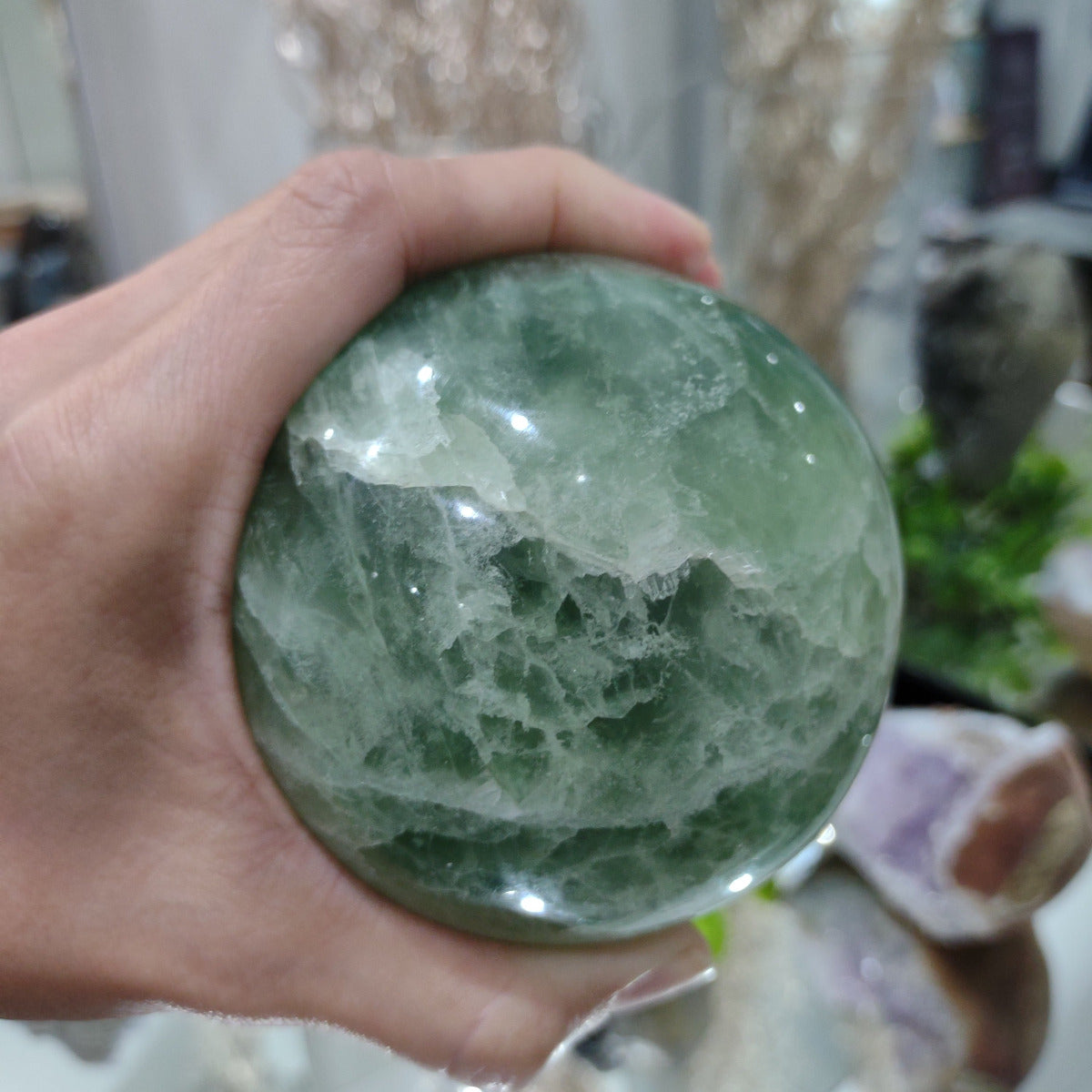 Fluorite Sphere Green (8.1cm) - 888g