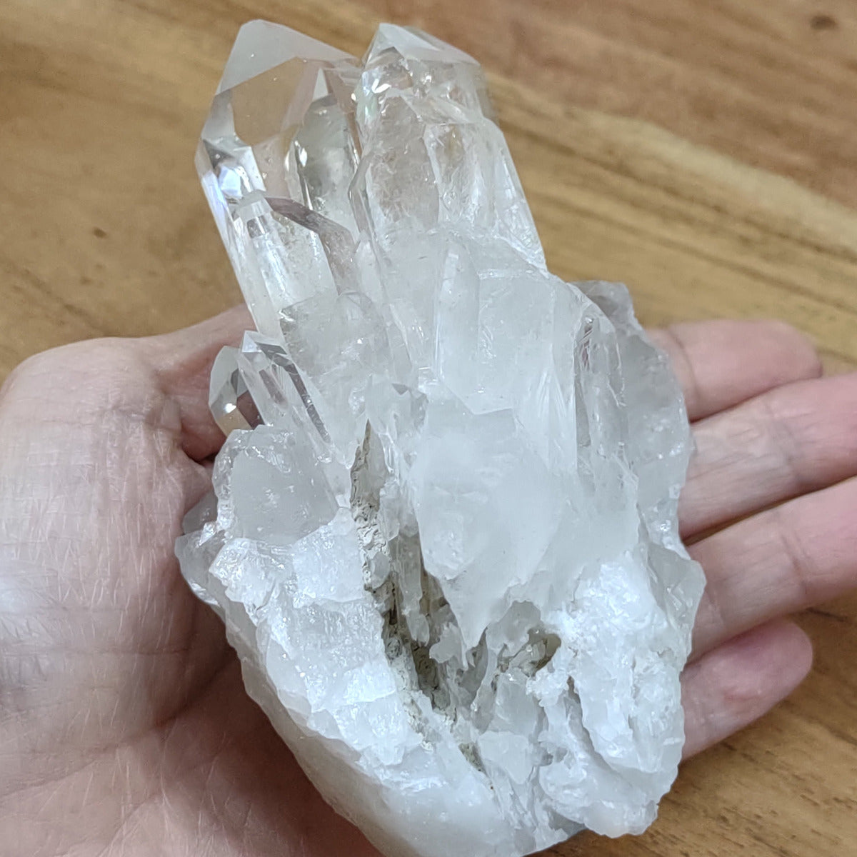 Clear Quartz Cluster points with rainbows (10.7cm) - 410g (Reduced - Chip on point)