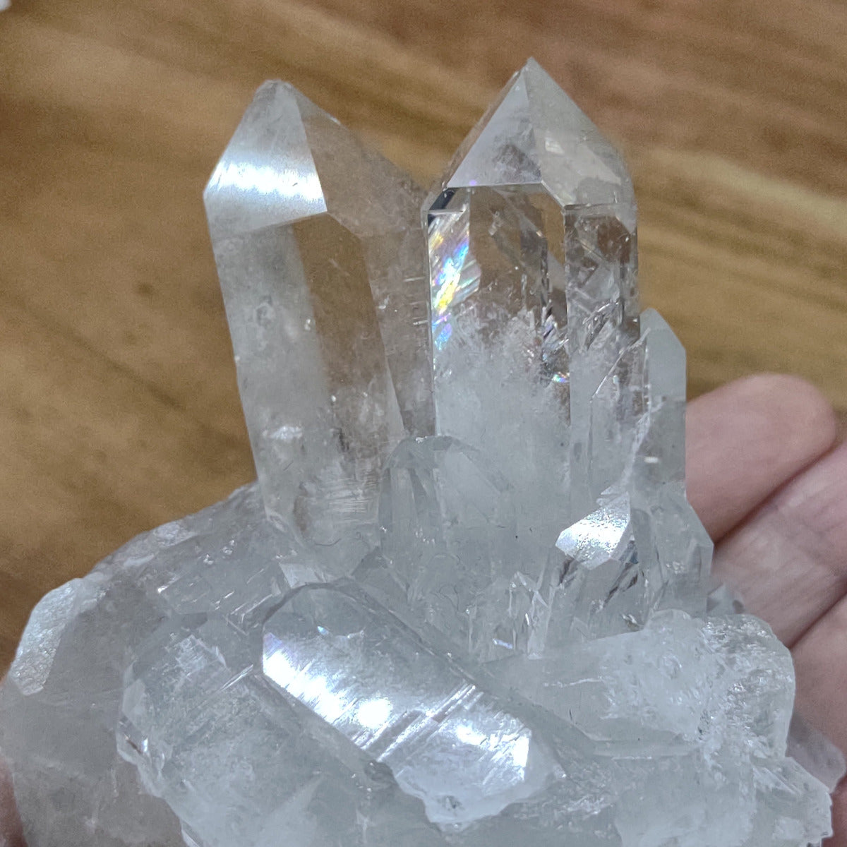 Clear Quartz Cluster points with rainbows (10.7cm) - 410g (Reduced - Chip on point)